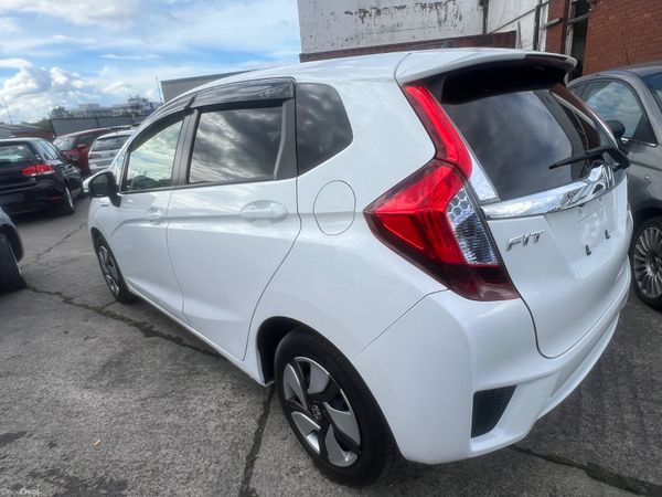 2015 Honda Fit, 5 of 16