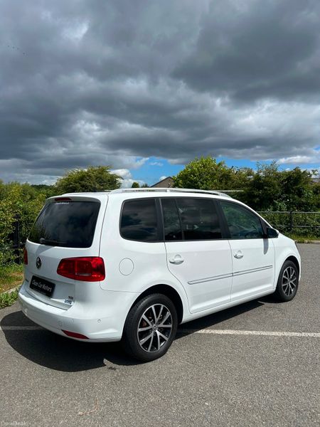 VOLKSWAGEN TOURAN 2015 1.4 PETROL AUTO 389603588