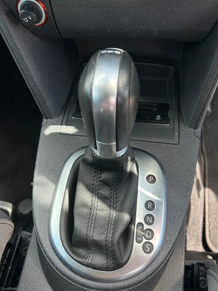 VOLKSWAGEN TOURAN 2015 1.4 PETROL AUTO 389603592