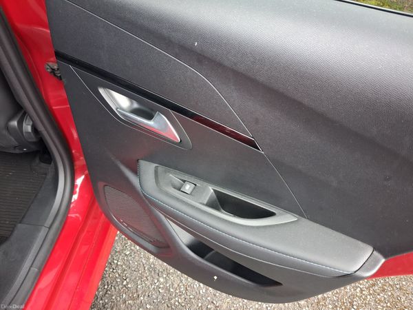 211 Peugeot 208 1.2 Petrol Nct & Tax 389610884