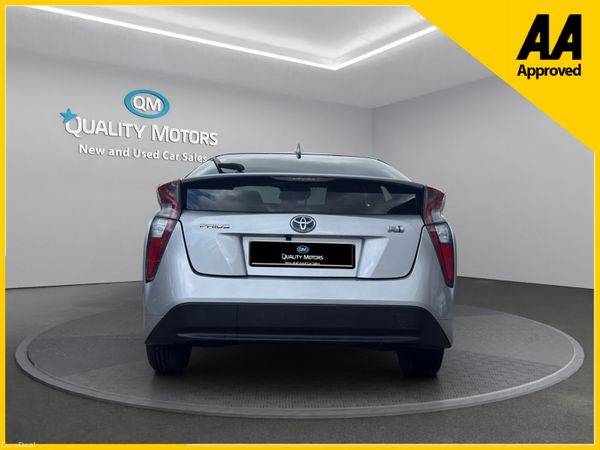 2017 Toyota Prius petrol hybrid (S5) 389610940