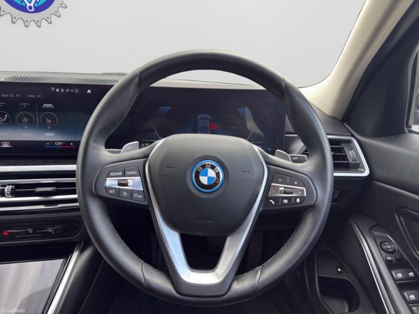 BMW 330E Sport Plug-in Hybrid only  40,692km 389610976