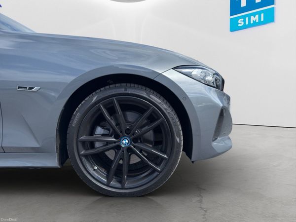 BMW 330E Sport Plug-in Hybrid only  40,692km 389610980
