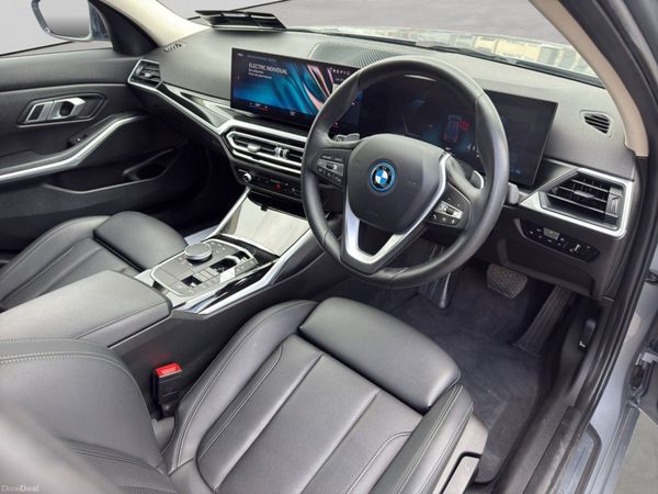 BMW 330E Sport Plug-in Hybrid only  40,692km 389610984