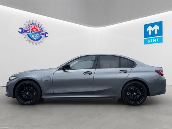 BMW 330E Sport Plug-in Hybrid only  40,692km 389610996