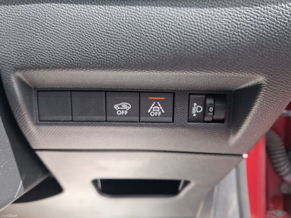 211 Peugeot 208 1.2 Petrol Nct & Tax 389610916