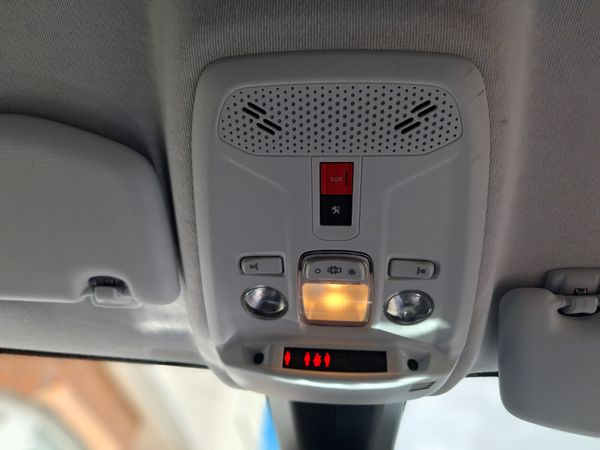 211 Peugeot 208 1.2 Petrol Nct & Tax 389610918