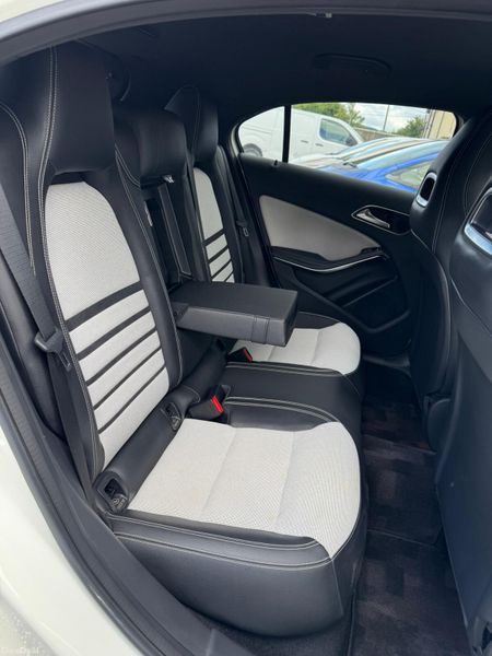 Merc A Class 1.6 Auto 56,000kms Sports 2014 389638160