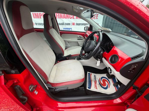 Volkswagen up! 2012 389743388