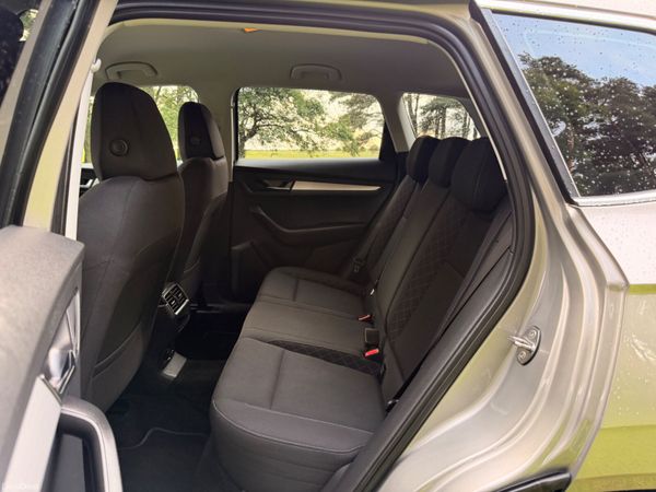 Skoda Karoq 2018 1.6 TDI 389746040