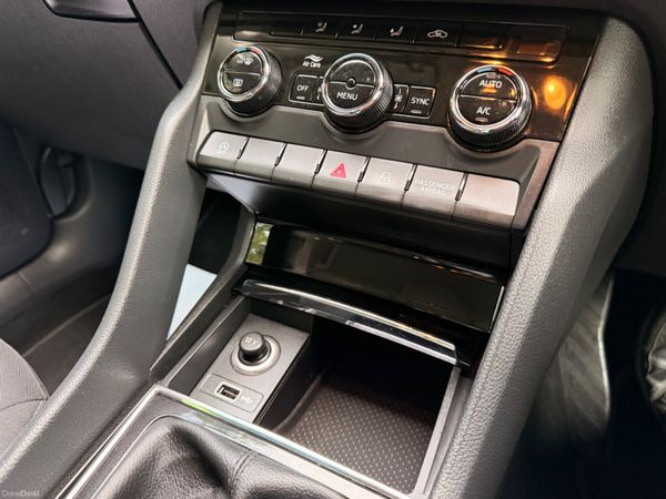 Skoda Karoq 2018 1.6 TDI 389746012