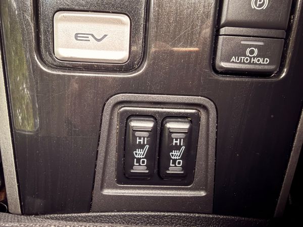 Mitsubishi Outlander 2017 PHEV Top Spec 389746392
