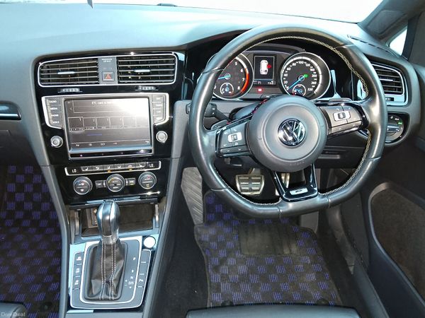 V.W. Golf R Variant 389748198