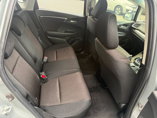 2016 Honda Fit 1.5 Hybrid Automatic 54K KM 389748782