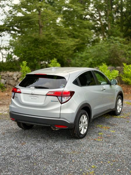 Honda Vezel | 2015 | 95,000 KM | Hybrid |AUTO|SUV 389753744