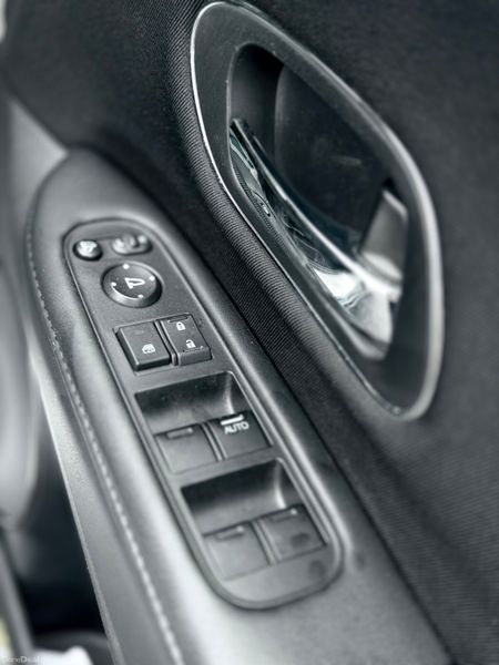 Honda Vezel | 2015 | 95,000 KM | Hybrid |AUTO|SUV 389753752