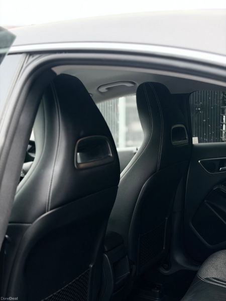 Mercedes-Benz CLA 180 | SPORTS | 1.6 | 64,KKM 389753840