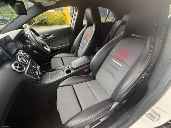 Mercedes-Benz A180 AMG LINE Auto 389776058