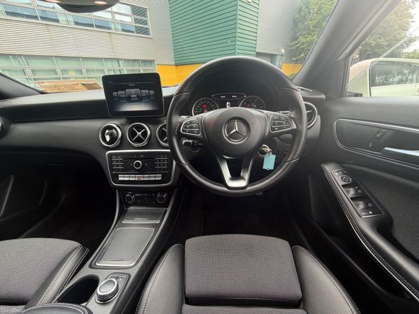 Mercedes-Benz A180 AMG LINE Auto 389776060