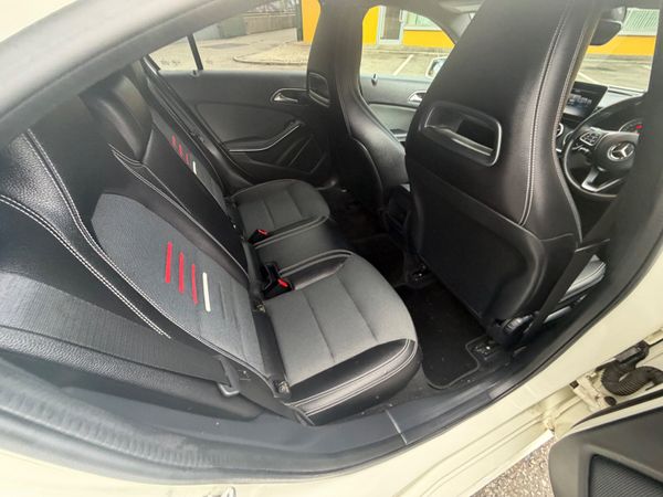 Mercedes-Benz A180 AMG LINE Auto 389776062