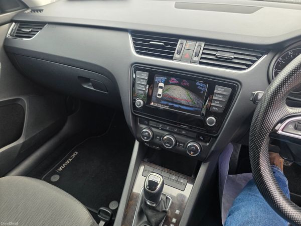 Skoda Octavia 2016 Automatic 389779832
