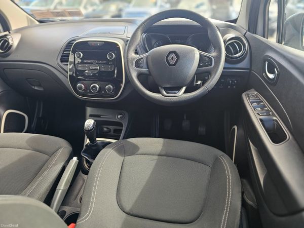 RENAULT CAPTUR // PETROL // 04/27 NCT 389784006