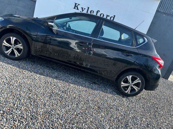 Nissan Pulsar 2015 389739000