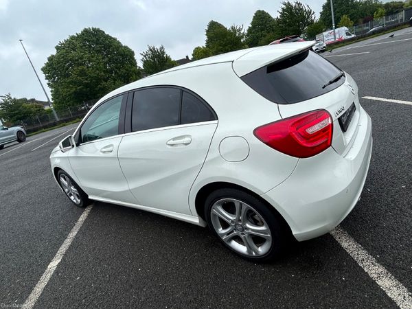 MERCEDES A180 2013 AUTOMATIC 389870944