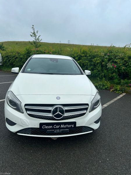 MERCEDES A180 2013 AUTOMATIC 389870936