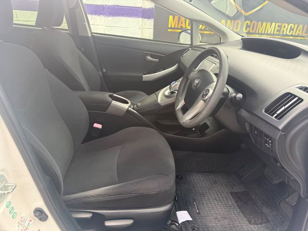 Toyota Prius 2013 389874260