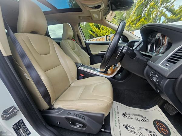VOLVO XC60 INSCRIPTION MODEL 389883462