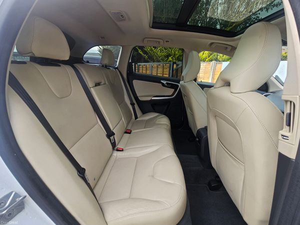 VOLVO XC60 INSCRIPTION MODEL 389883466
