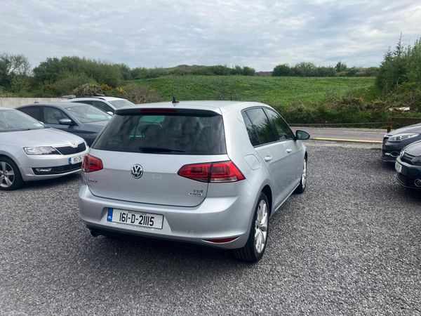 Volkswagen Golf Highline 389887166