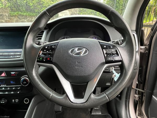 Hyundai Tucson 1.7 D Executive 389891496