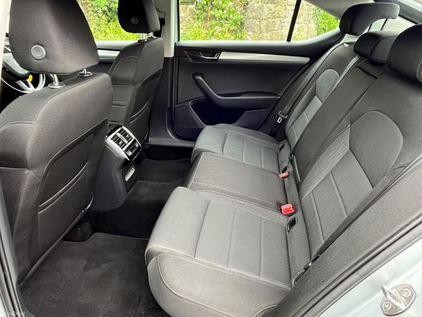 Skoda Superb 1.6 TDI 120bhp Ambition DSG 389893386