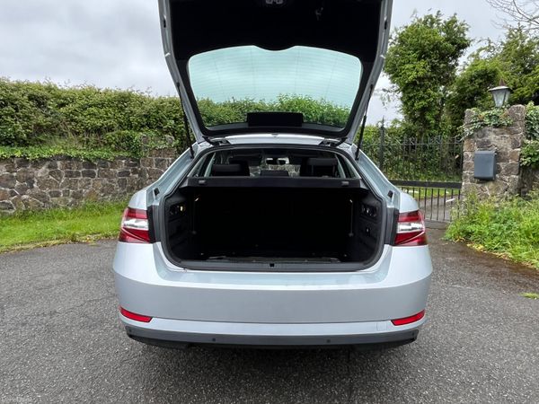 Skoda Superb 1.6 TDI 120bhp Ambition DSG 389893390