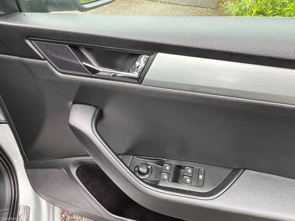 Skoda Superb 1.6 TDI 120bhp Ambition DSG 389893408