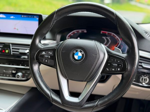 2020 BMW 5-Series 520D SE Beautiful Car! 389803676