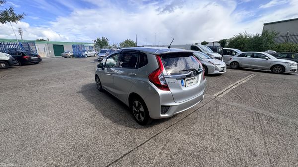 Honda Fit 1.5 Hybrid Petrol 2017 389813656