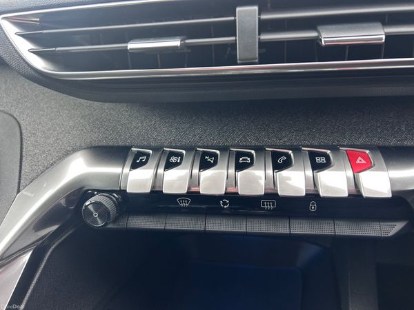2018 PEUGEOT 3008 1.2 PETROL ALLURE AUTO LOW KMS 389838918