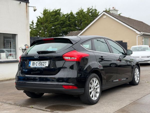 Ford Focus TITANIUM Excellent Condition 389942182