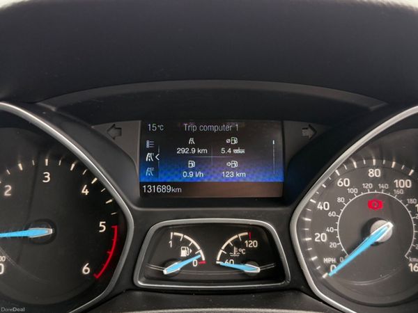 Ford Focus TITANIUM Excellent Condition 389942184