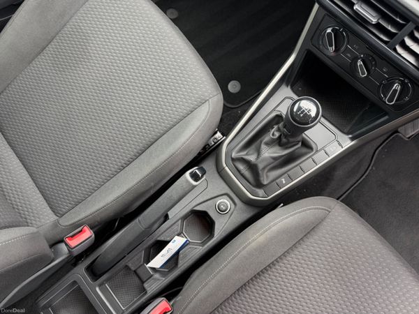 Volkswagen Polo High Spec 389942206