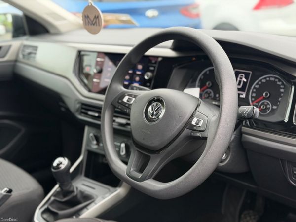 Volkswagen Polo High Spec 389942208