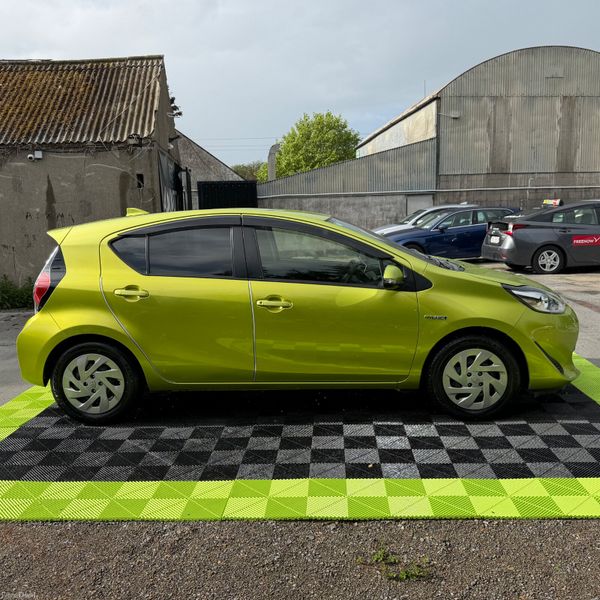 Toyota Aqua 2017 Ultra Low Mileage 389947018