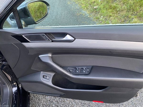 Volkswagen Passat 2020    150 Bhp 389947444