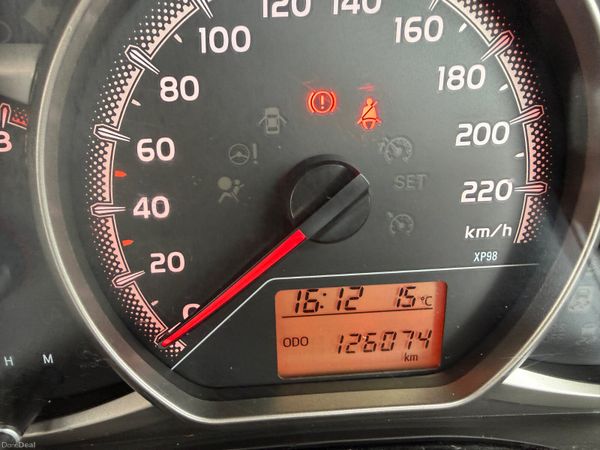 Toyota Yaris 2016 new nct low miles €8950 389952136