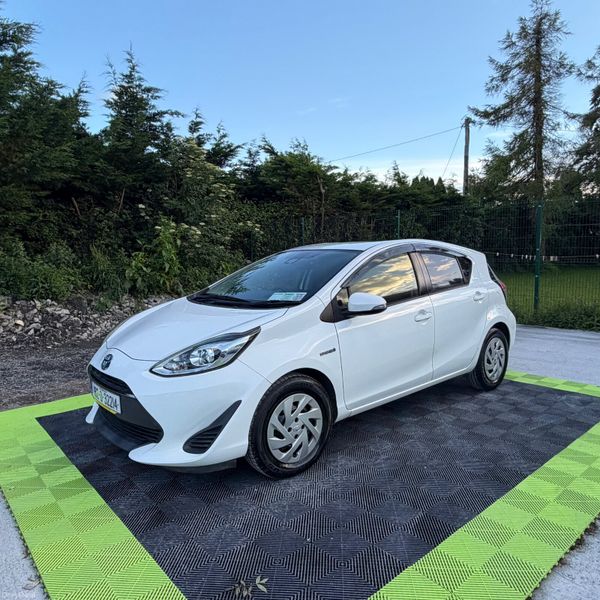 Toyota Aqua 2018 389952886
