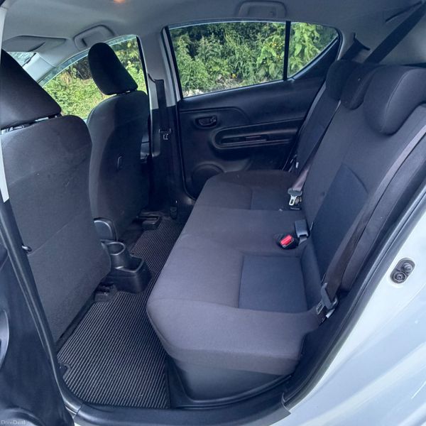 Toyota Aqua 2018 389952904