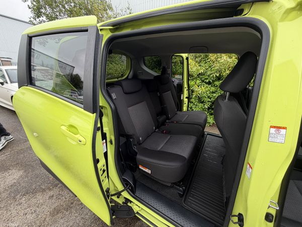 Toyota Sienta 1.5 Hybrid Auto Powersliding Doors 389959124
